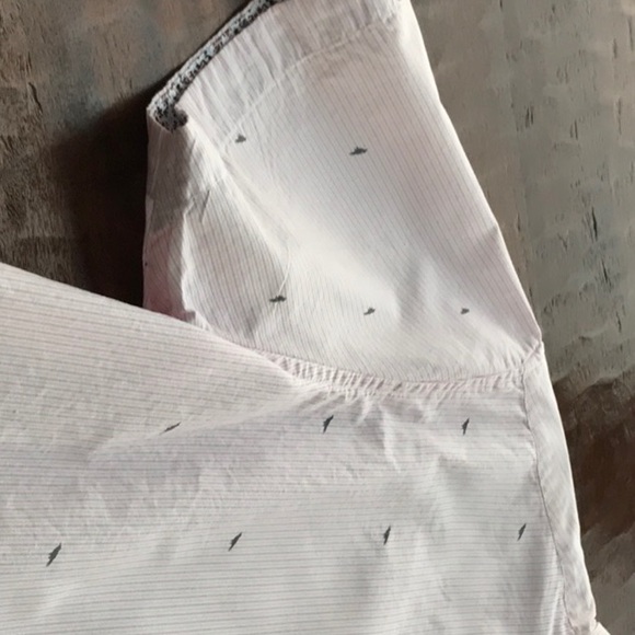 Shirt - Picture 5 of 6